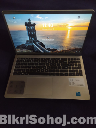 Dell Inspiron 3520